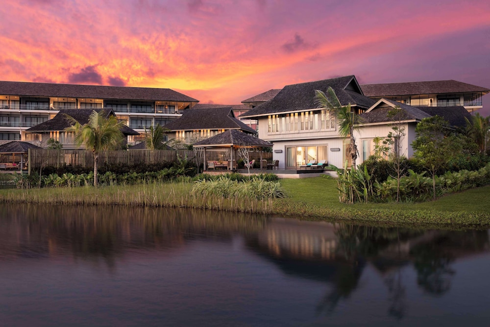 Two Bedroom Lagoon Pool Villa - Photo 2