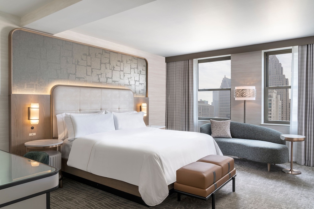Club Room, 1 King Bed - Photo 1