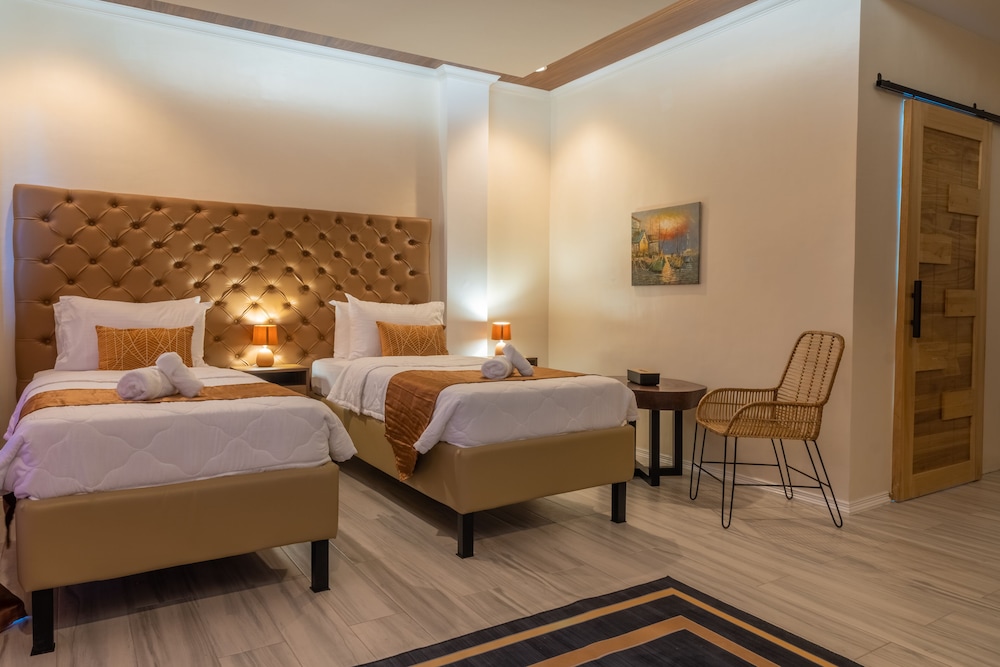 Superior Twin Room, 1 Bedroom, Garden View, Poolside photo 2