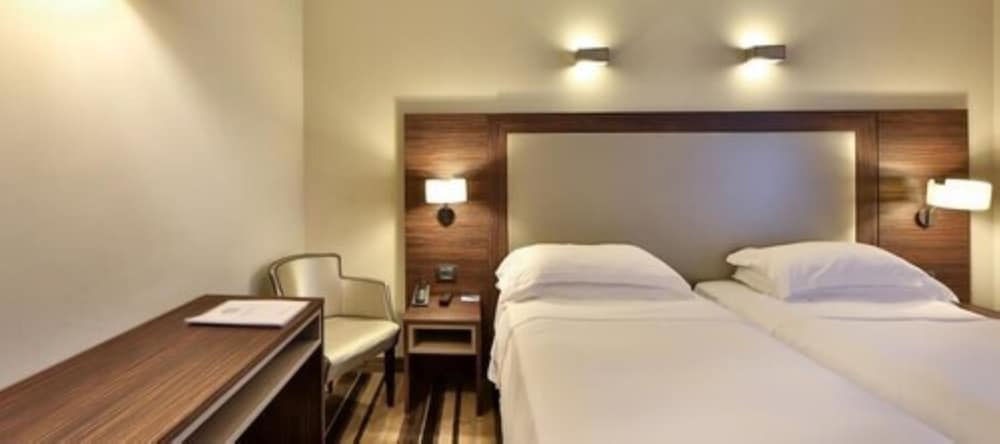Superior Room, 1 King Bed, Non Smoking - Photo 2