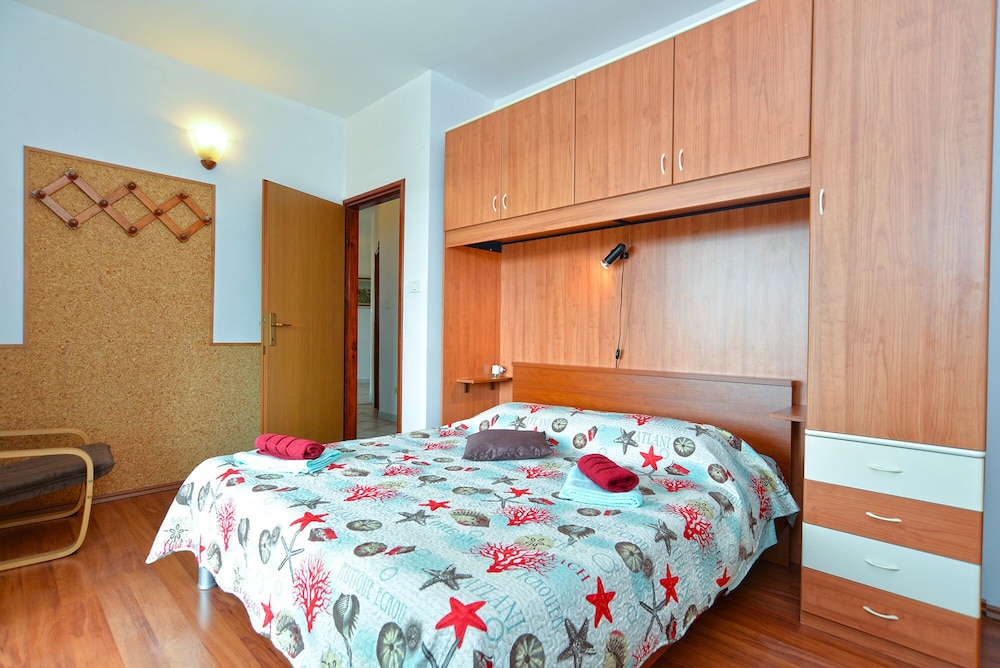 Apartment, 4 Bedrooms (624/1491)