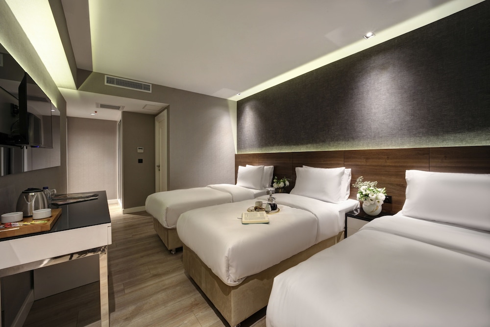 Standard Triple Room photo 2