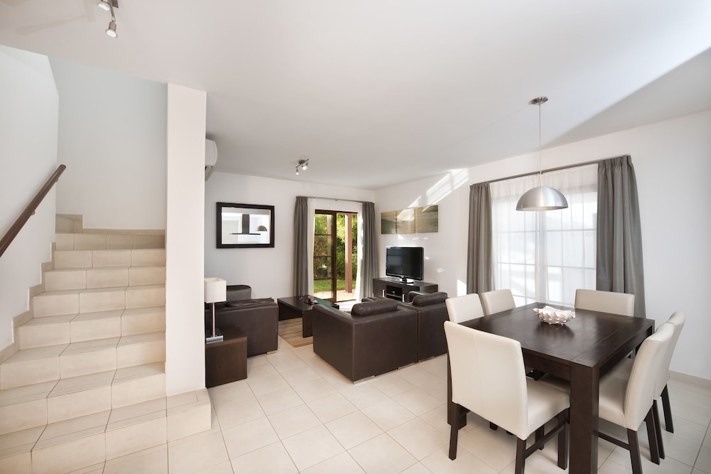 Villa, 4 Bedrooms, Private Pool - Photo 7