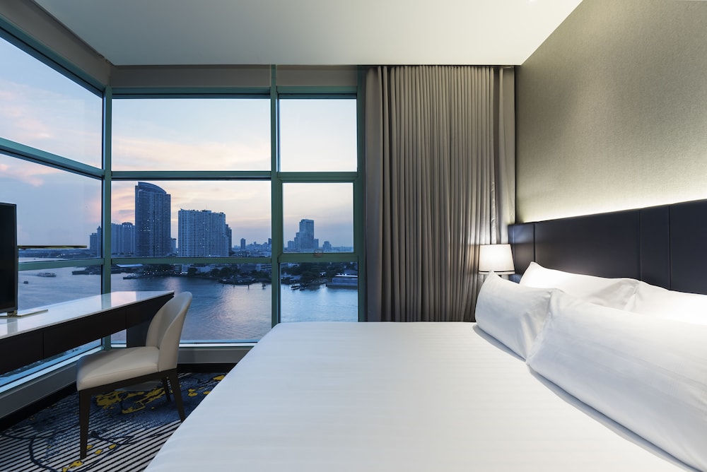 One Bedroom Suite King River View