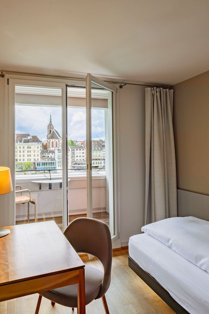 Standard Single Room, Balcony, River View photo 2