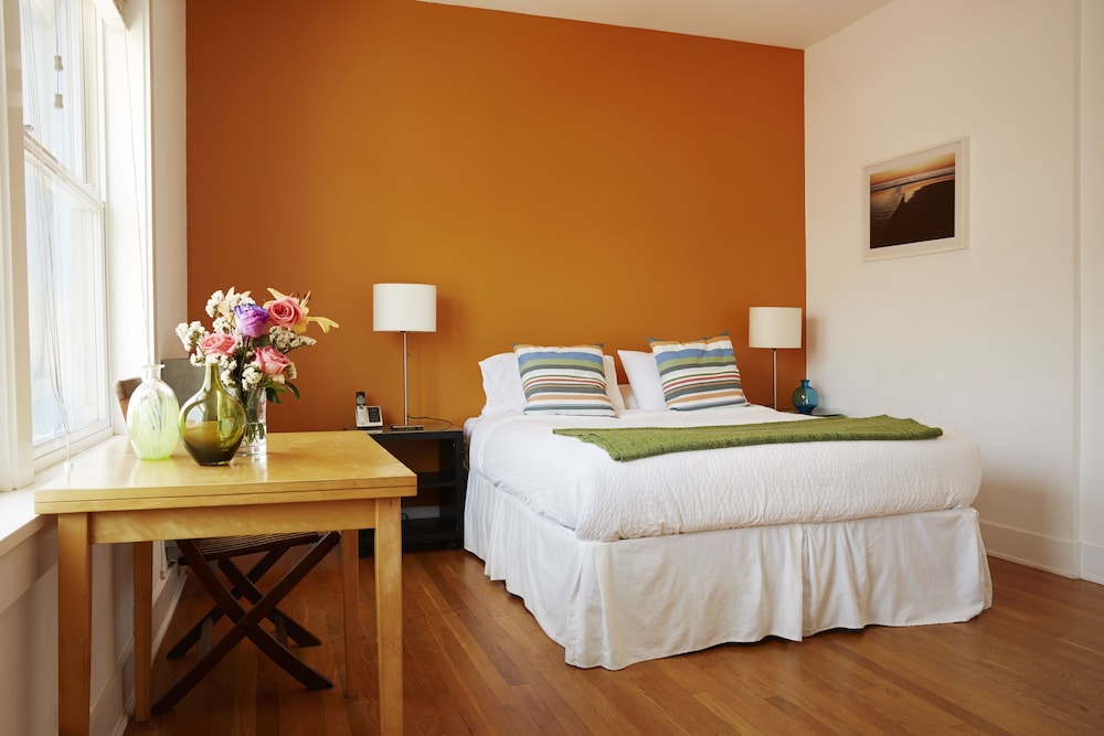 Junior Studio Suite, Street view thumbnail 6