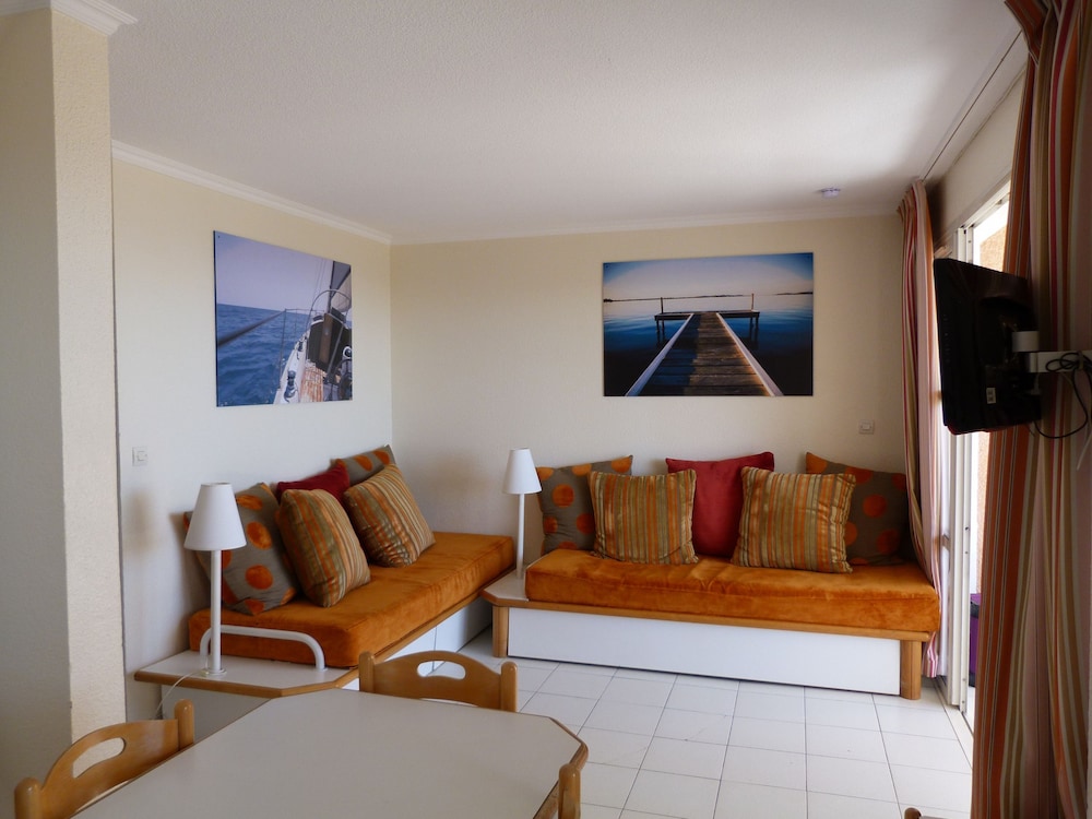 Basic Apartment (301la) photo 1