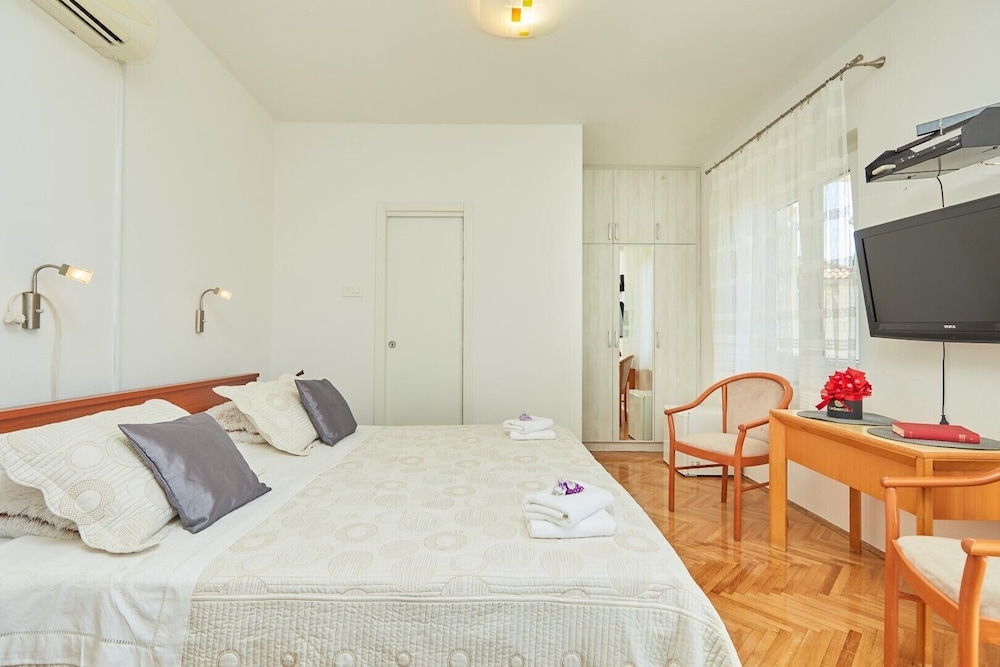 Comfort Triple Room, 1 Bedroom photo 2