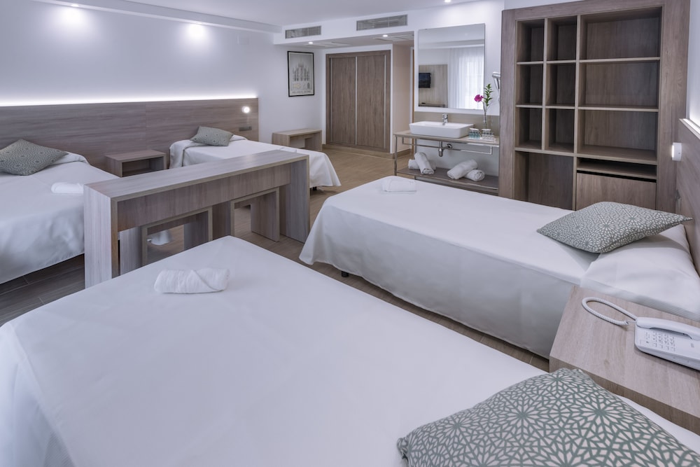 Family Quadruple Room, Balcony (3 adults, 1 child)