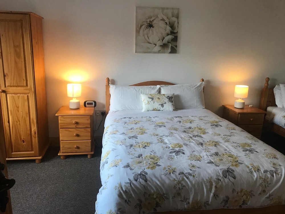 Chalet, 4 Bedrooms, Non Smoking photo 2
