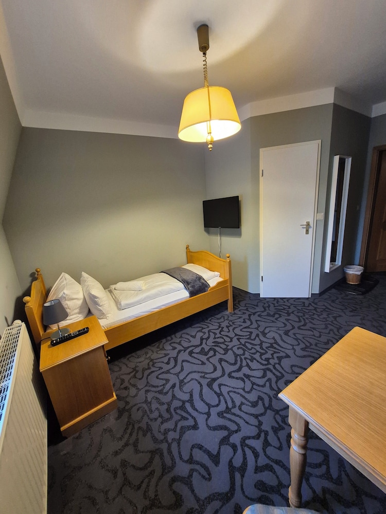 Basic Single Room photo 1