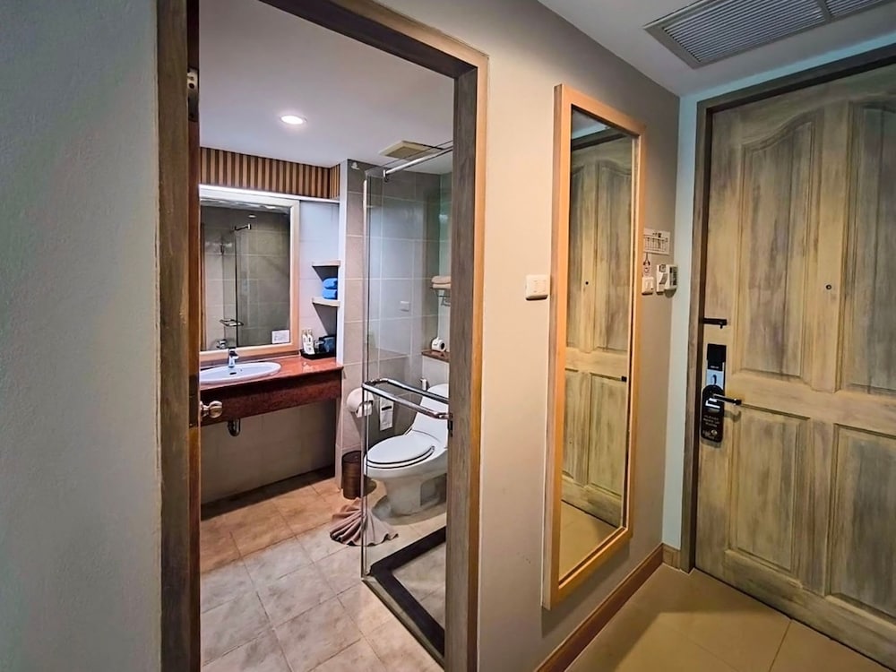 Deluxe Hotel Garden View (HOT DEAL) - Photo 15