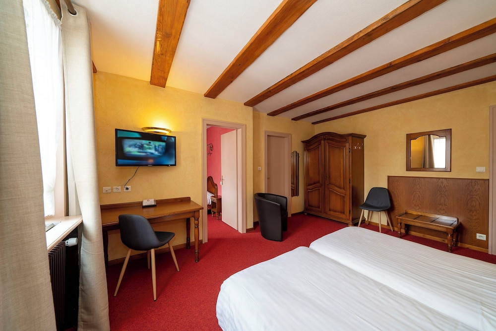Standard Triple Room photo 2