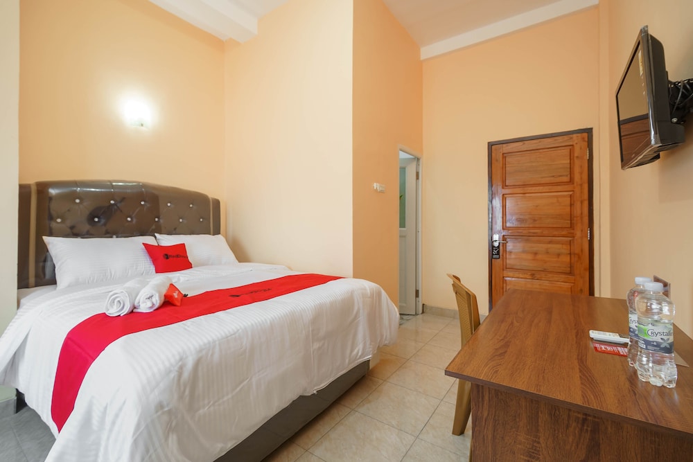Double Room (Reddoorz)