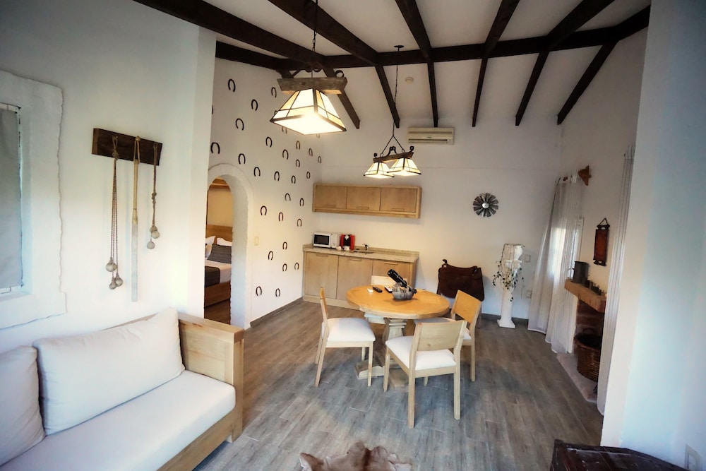 Deluxe Suite photo 2