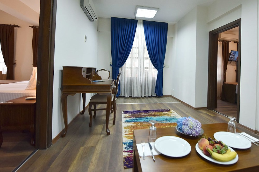 Family Suite, Garden View photo 3