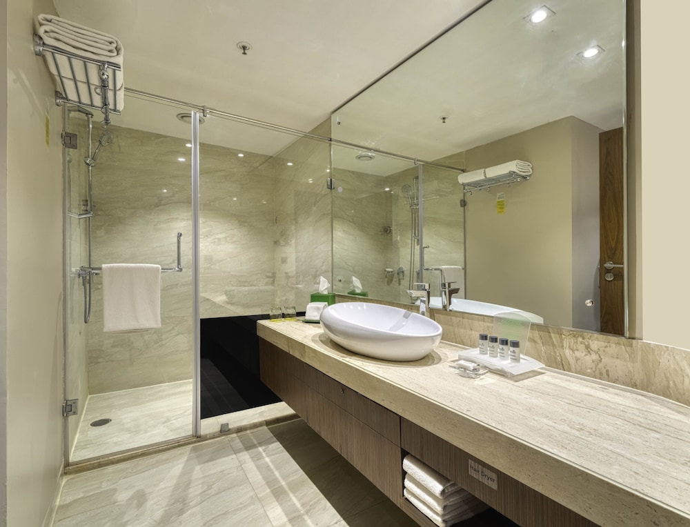 Suite, 1 King Bed