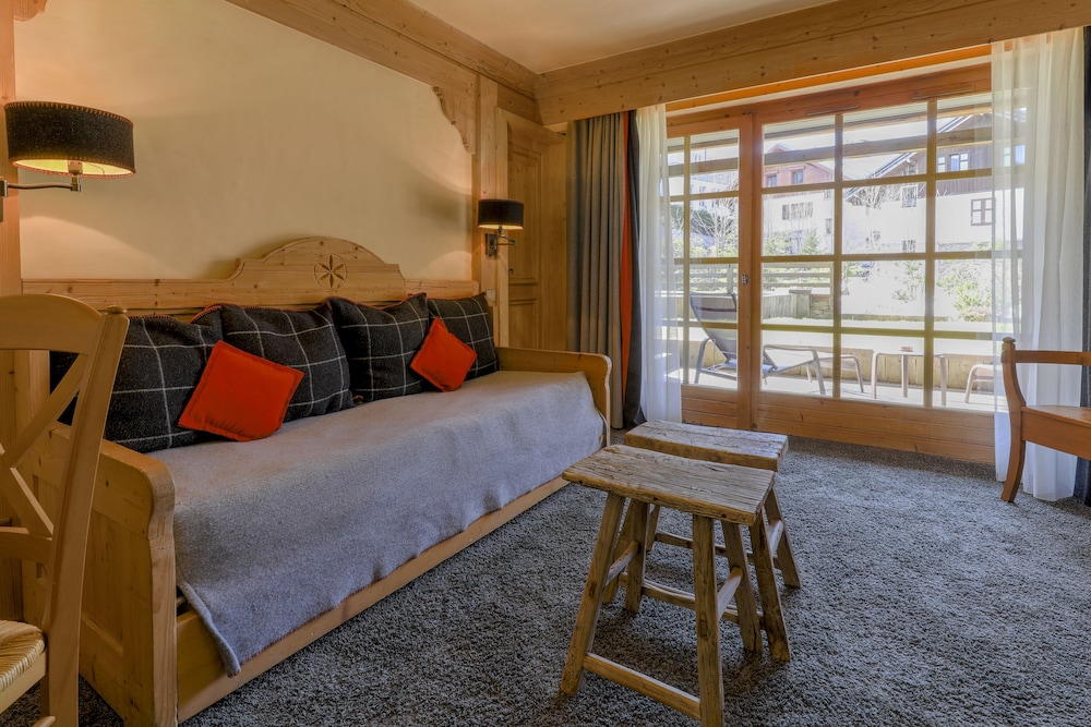 Suite - Photo 5