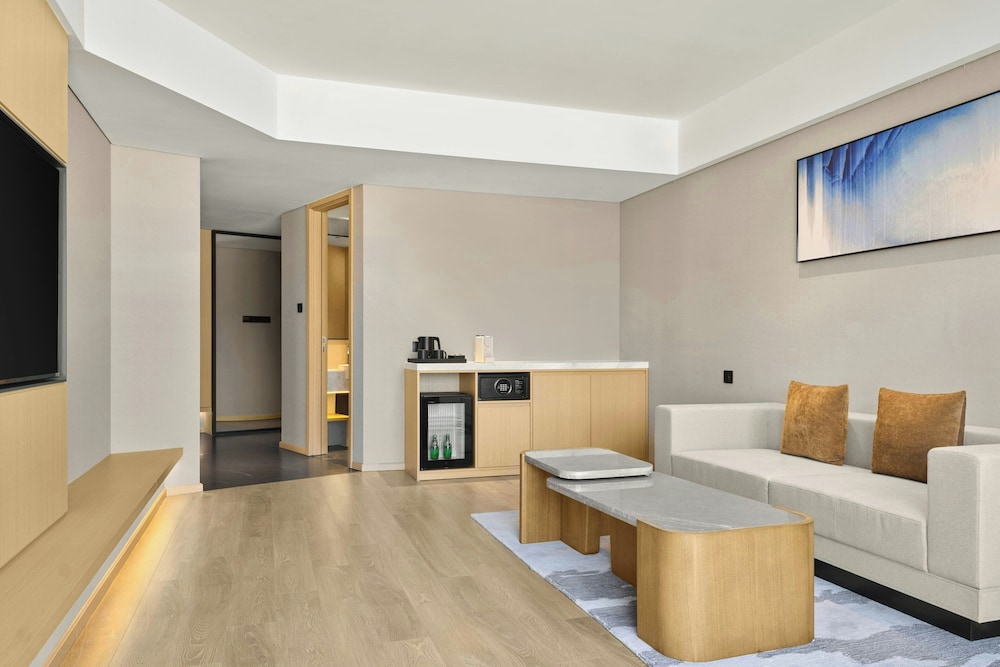 Suite, 1 Bedroom, City View