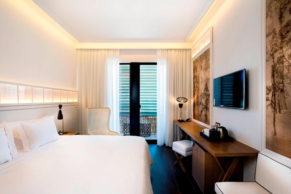 Deluxe Room, 1 King Bed, Courtyard View (Cotton King)