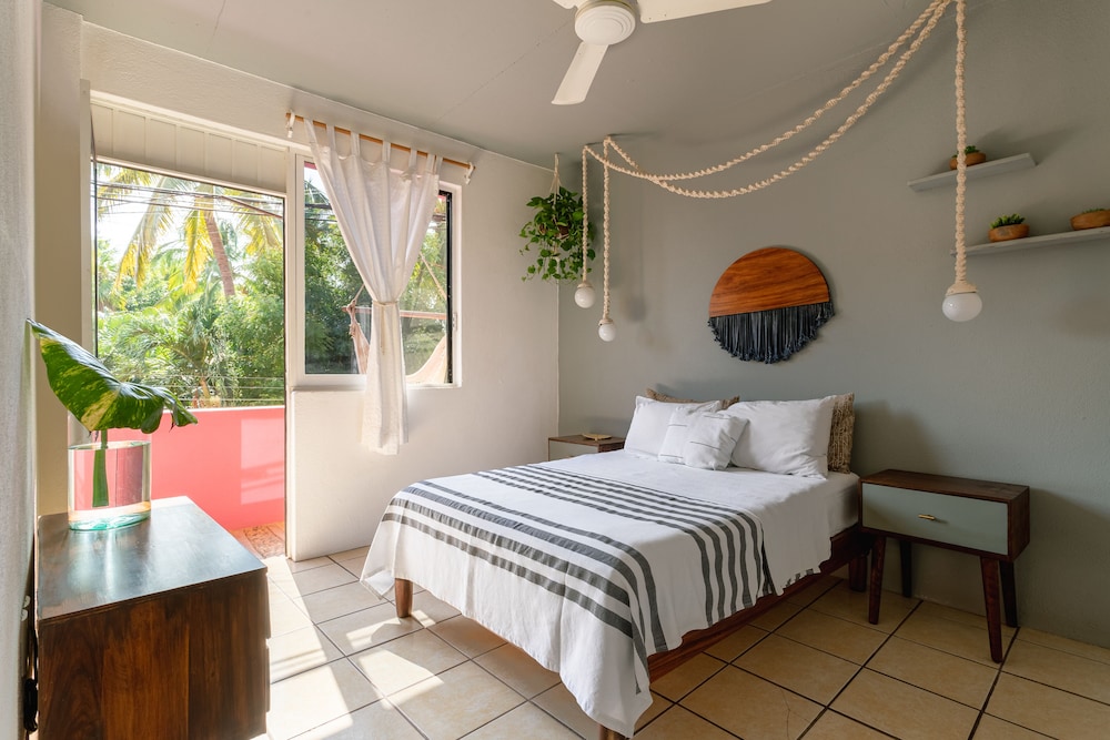 Basic Double Room, 1 Double Bed photo 2