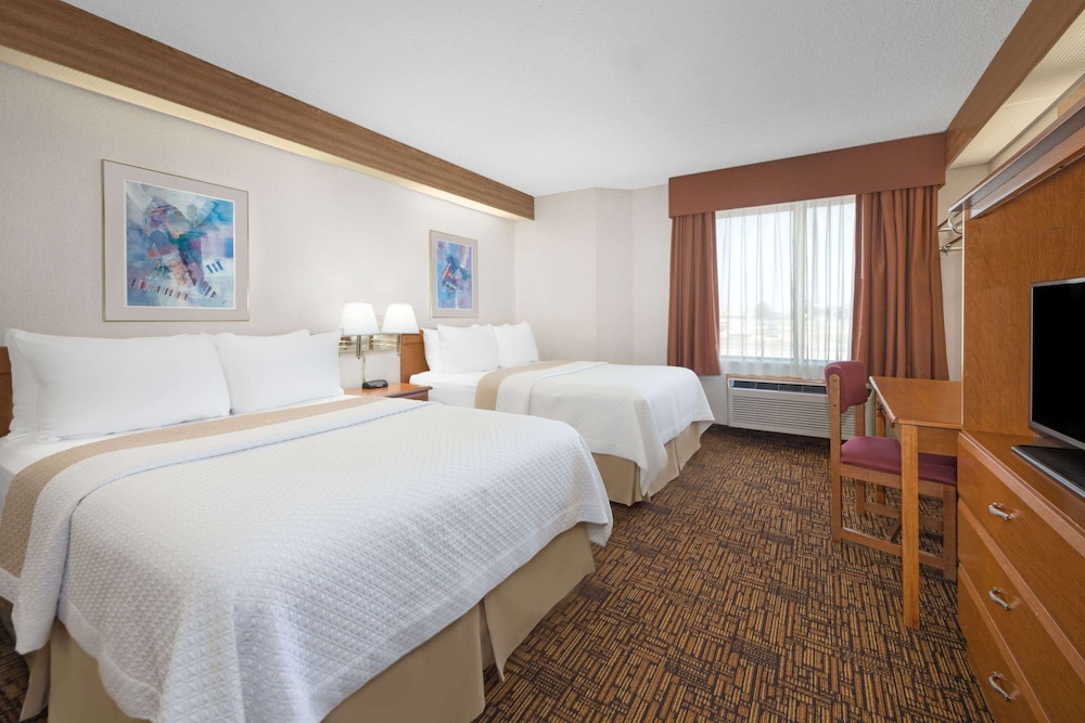 Double Room, 2 Double Beds - Photo 3