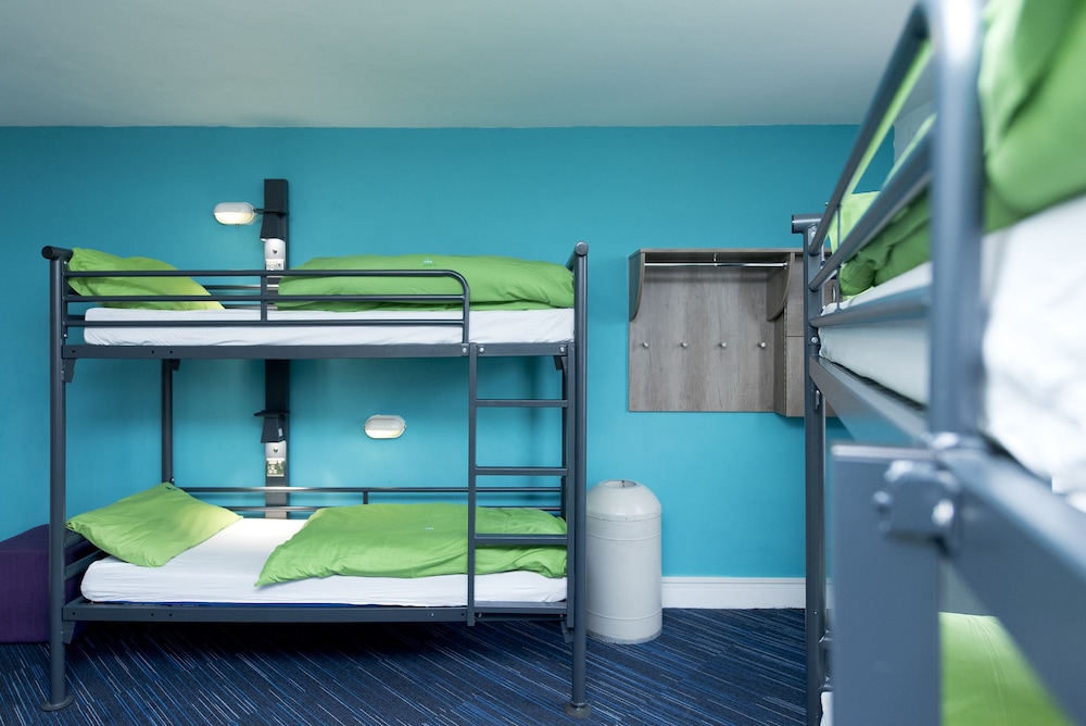 Room (5 Bed Double Private Ensuite) photo 1