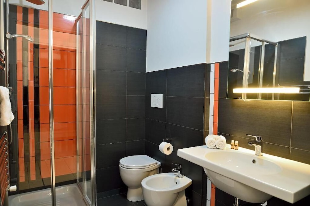Deluxe Double Room, Private Bathroom, City View photo 3