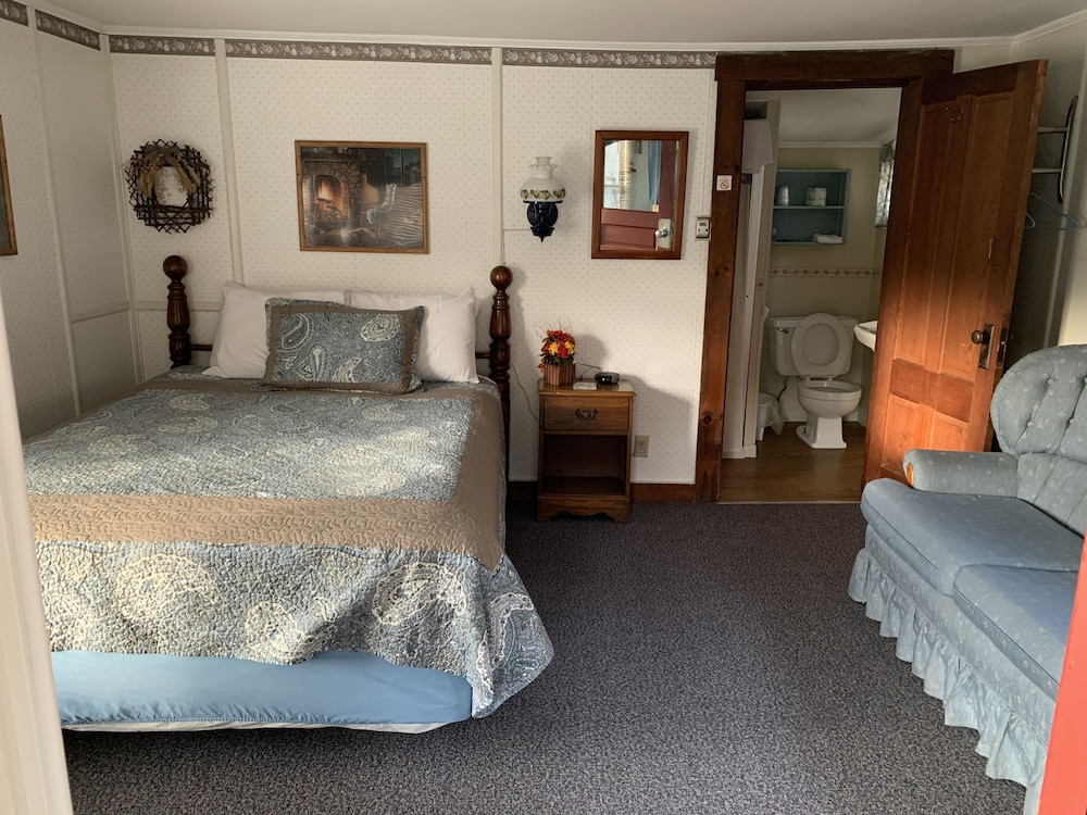 Studio (The Victorian - Cottage #14) photo 1