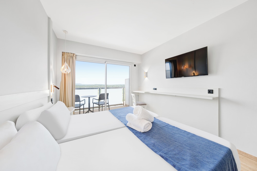 Standard Double Room, Balcony - Photo 4