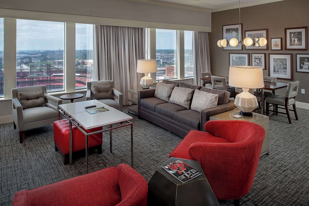 Executive Suite, 2 Queen Beds (Family) photo 2