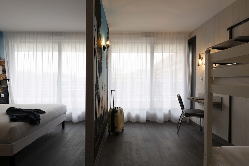 Quadruple Room, Multiple Beds photo 2