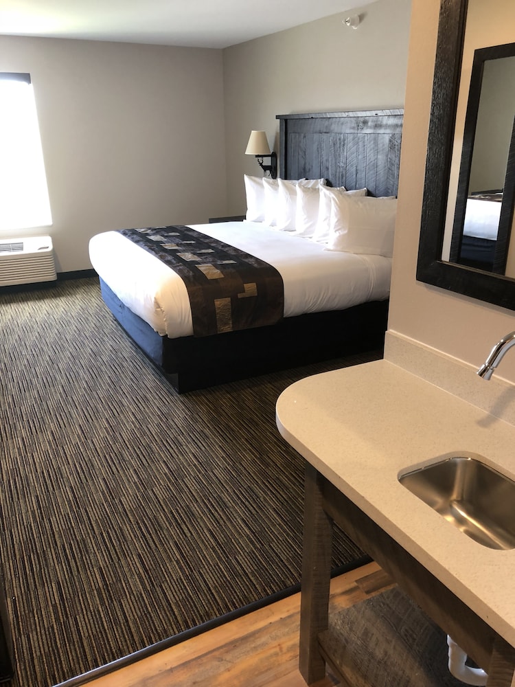 Standard Room, 1 King Bed (One King Bed Grizzly Building) photo 1