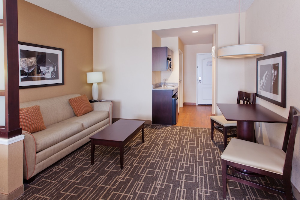 Suite, 2 Queen Beds, Accessible (Communication) - Photo 2