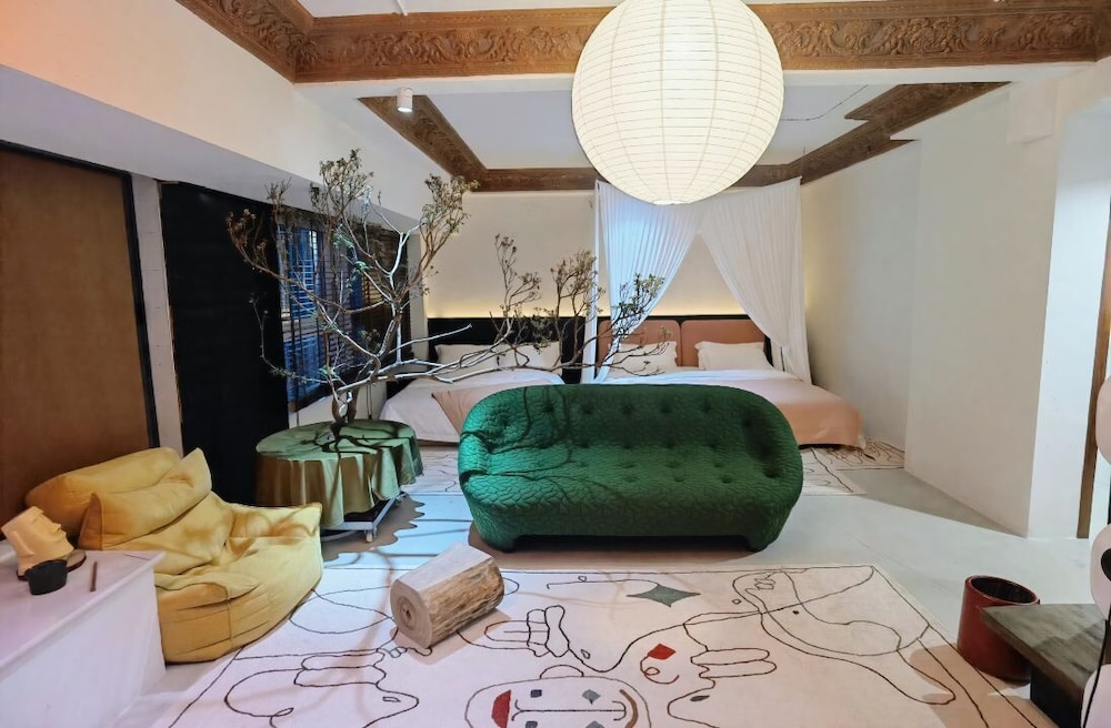 Family Twin Room, City View photo 1