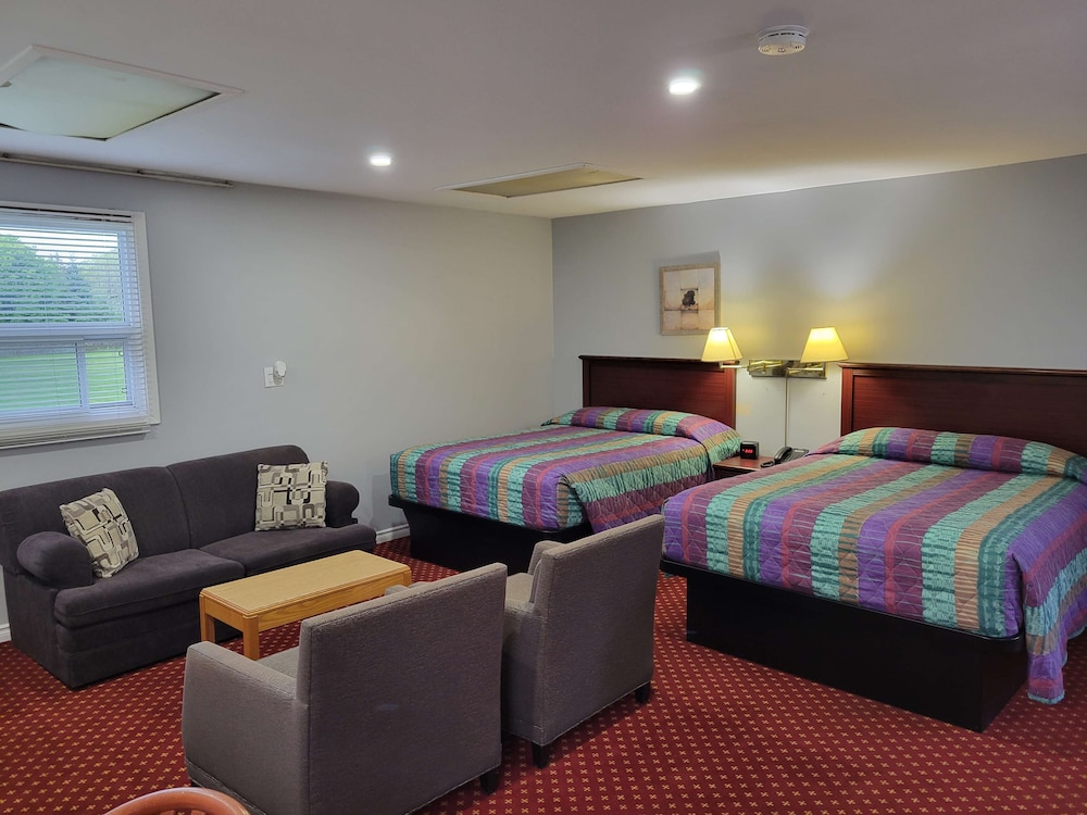 Suite, Multiple Beds, Non Smoking, Kitchen photo 2