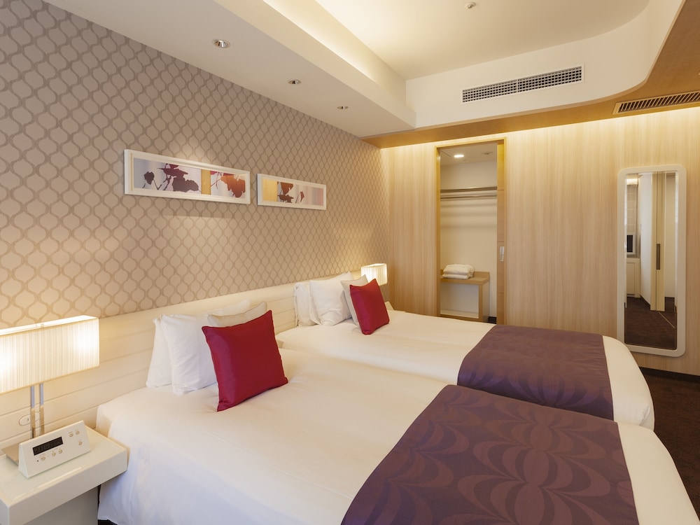Junior Suite, Non Smoking (58 square meters) photo 2