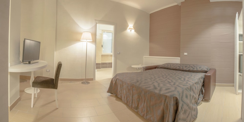 Quadruple Room - Photo 10