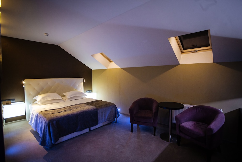 Standard Double or Twin Room photo 1