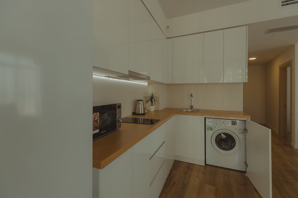 Premium Suite - Photo 7