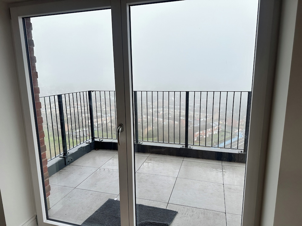 Apartment, 2 Bedrooms, Balcony, City View