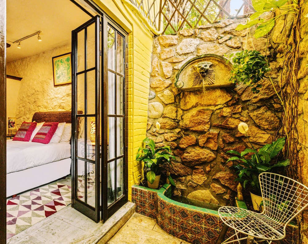 Standard Double Room, Ensuite (Suite 79)