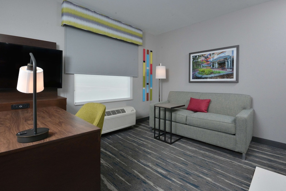 Suite, 1 King Bed, Accessible, Refrigerator & Microwave (Hearing) - Photo 2