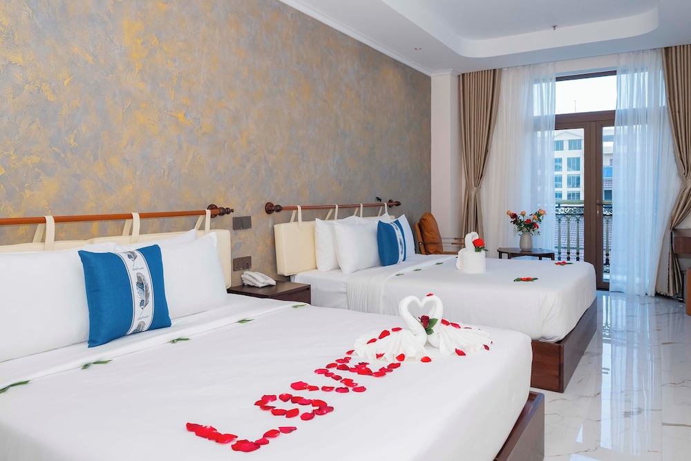 Deluxe Quadruple Room