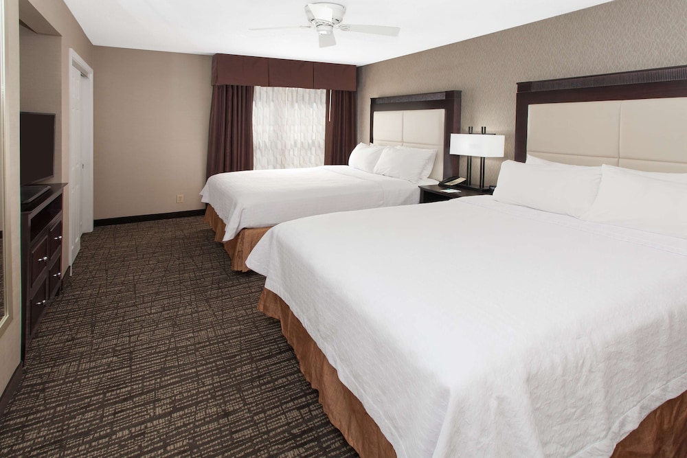 Suite, 1 Bedroom, Fireplace (2 Queen Beds, 1 Sofa Bed) photo 1