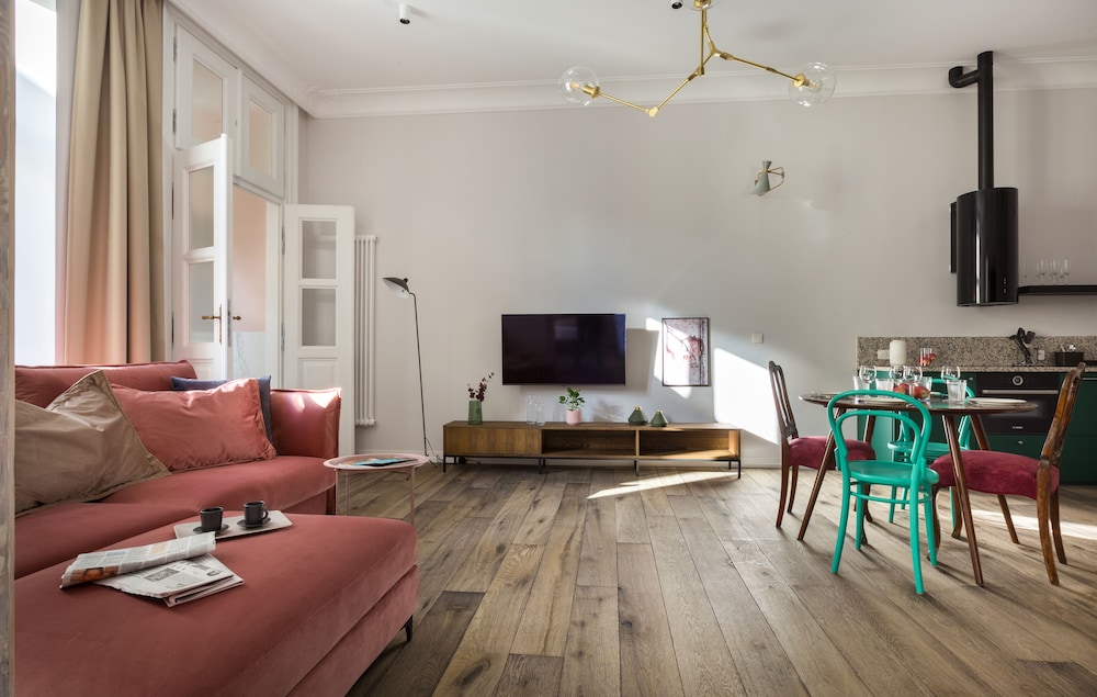 Amazing 1 Bedroom Apartment with Sauna and Freestanding Bathtub (Stradomska 15 Street)