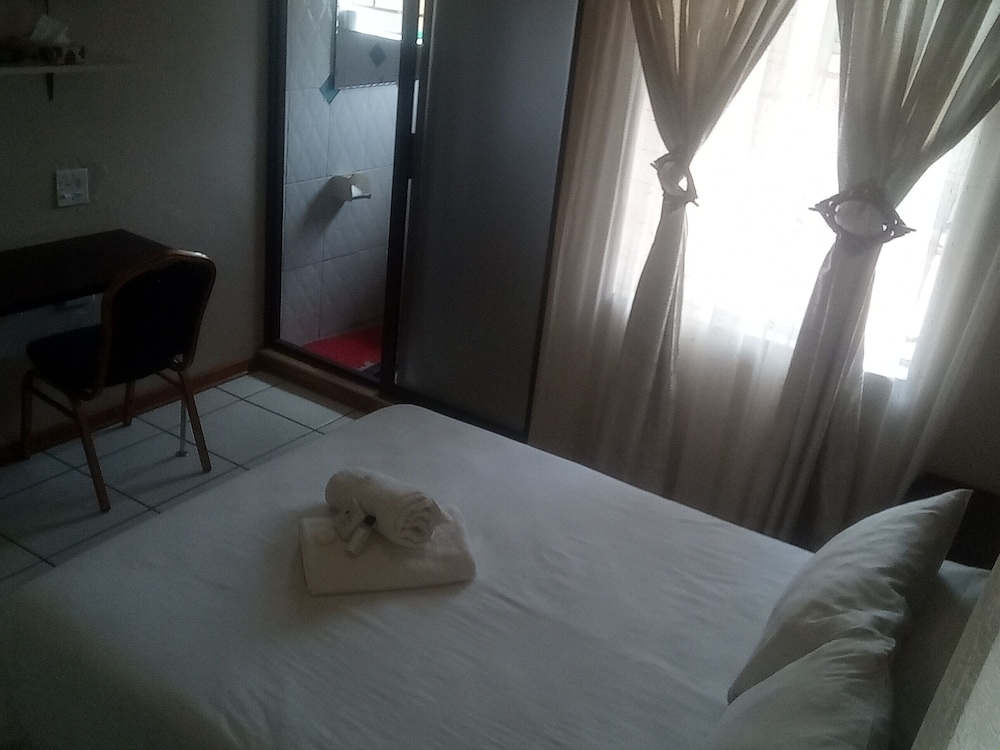 Deluxe Double Room, 1 Double Bed photo 3