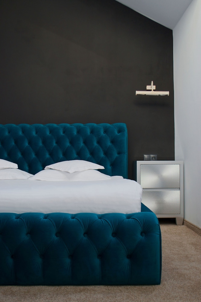 Deluxe Double Room, 1 Bedroom, Non Smoking (Attic room) photo 2