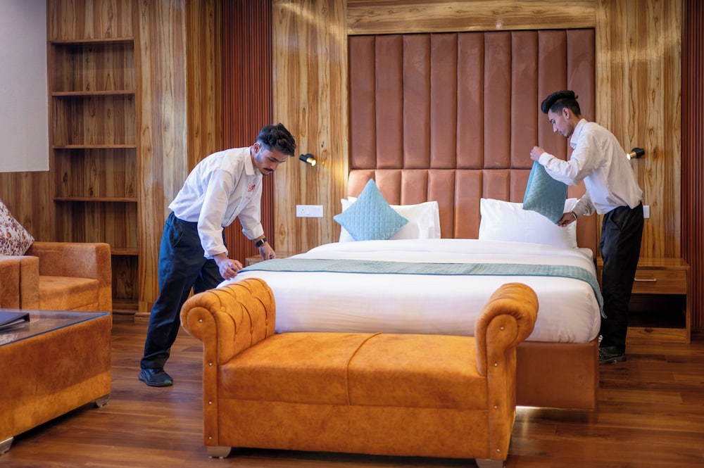 Double Room, Hill View