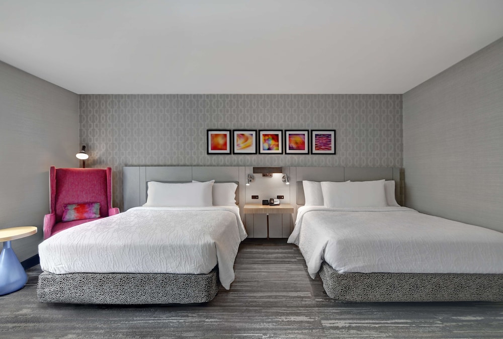 Suite, 2 Queen Beds, Accessible - Photo 1